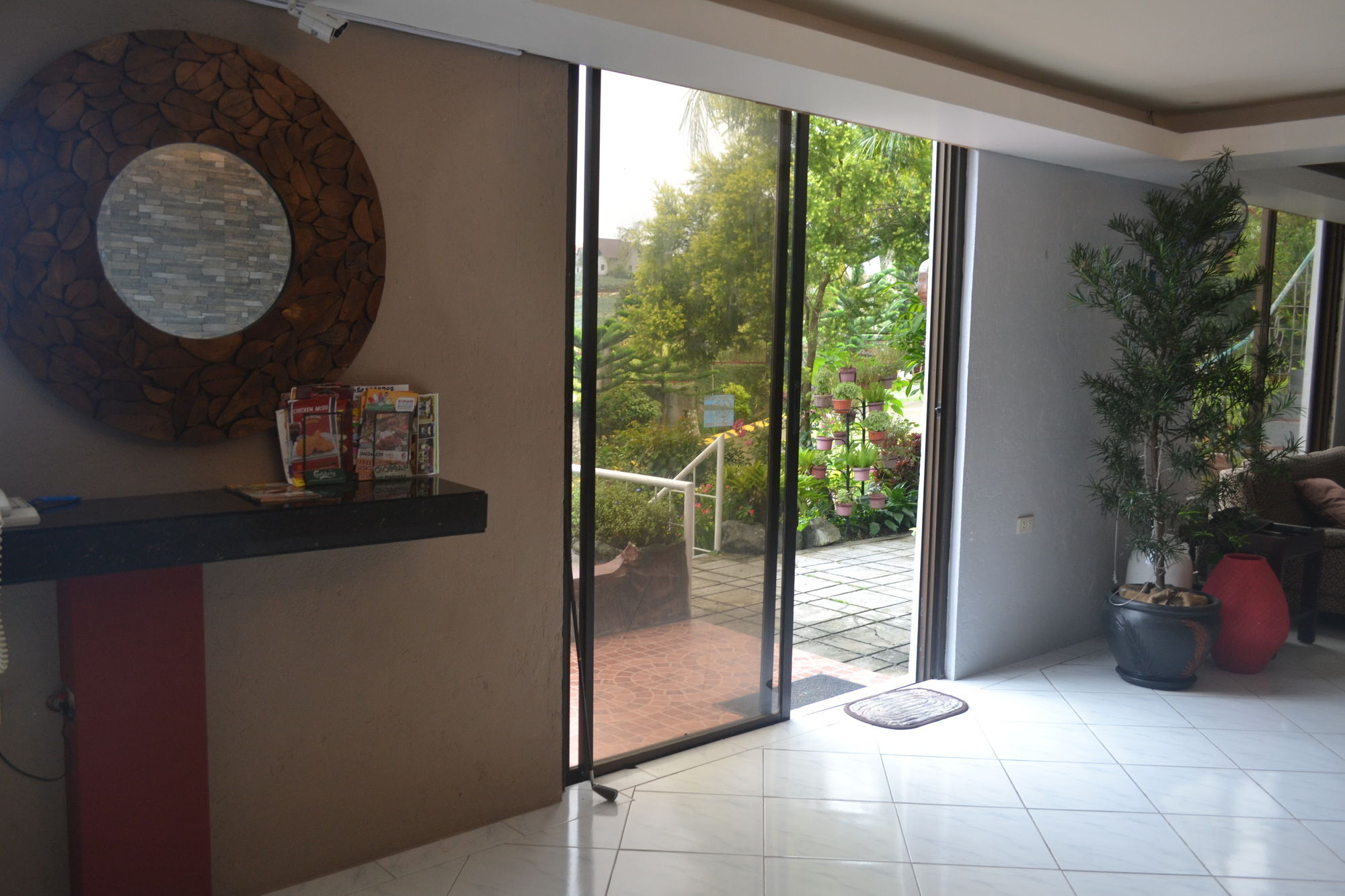 El Paso Inn Tagaytay City Exteriör bild